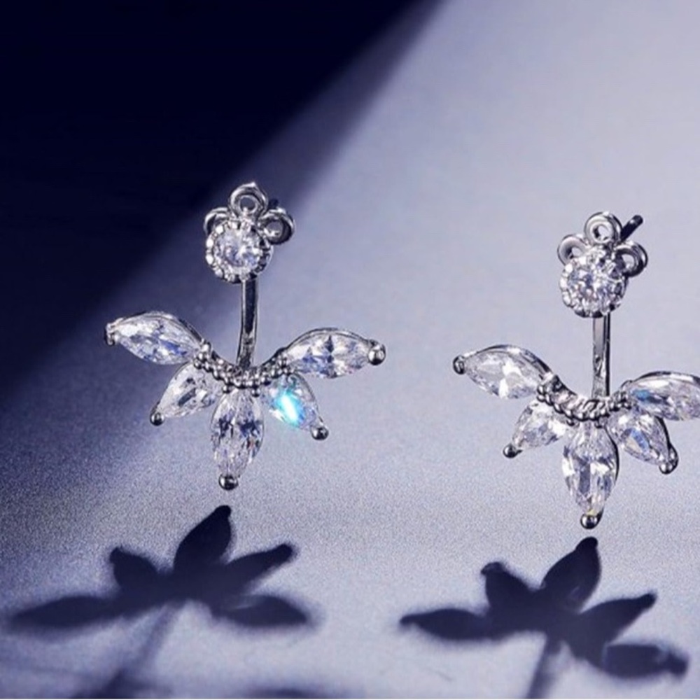 18K White Gold Plated Clear Crystal Leaf Feather Ear Jacket Earrings stud